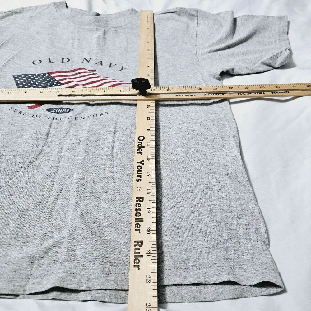 Old Navy Boys Graphic T-Shirt Grey Size XL Cotton Blend Short Sleeve Pullover